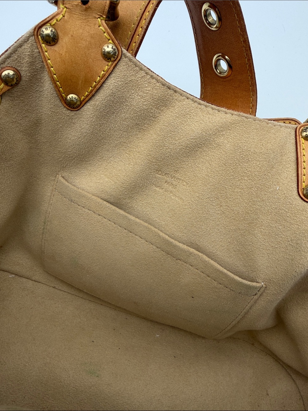 1️⃣6️⃣5️⃣0️⃣ Louis Vuitton Monogram Canvas Shoulder Bag with Vachetta Trim - Picture 9 of 16